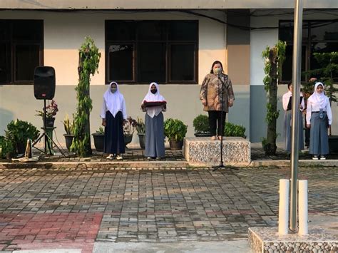 Upacara 17 Agustus Dalam Memperingati Hut Ri Ke 77 Di Smk Budi Murni 2