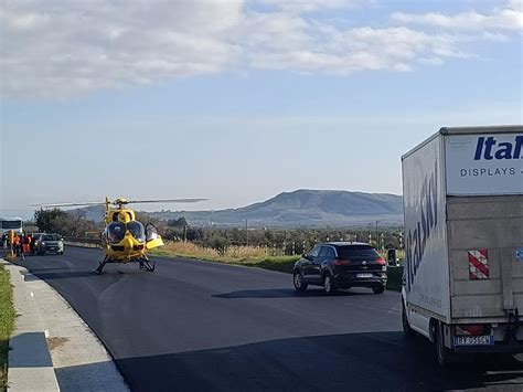 Incidente Sulla Catania Gela Travolto Un Operaio Che Era Al Lavoro