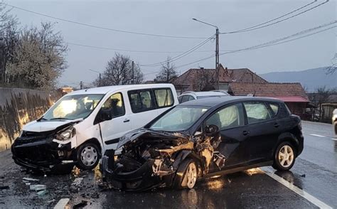 Ziua De Cluj Daun Total Accident Cu Trei Ma Ini Pe Drumul Cluj