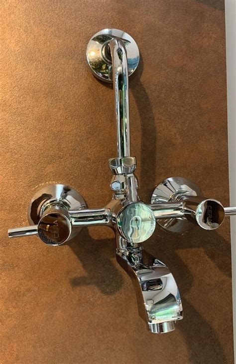 Three Handle Brass In Wall Mixer For Bathroom Fitting Size X