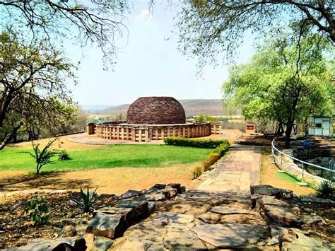 Sanchi Stupa Tourist Places To Visit And Travel Guide To Sanchi