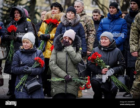 Kiew Ukraine 24th Feb 2023 Mourners Say Goodbye To Fallen Soldier