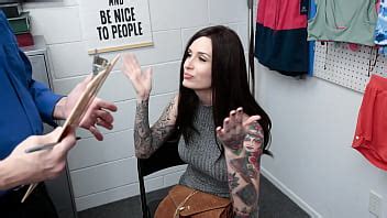 The Hot Milf Makes The Mall Lp Officer Not Call Cops And Handle Her Case Locally Milfthief