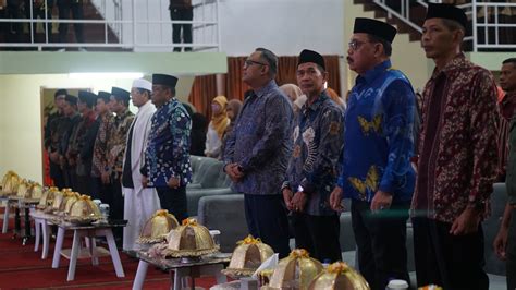 Wisuda Santri Al Ikhlas Hadirkan Tokoh Pondok Pesantren Al