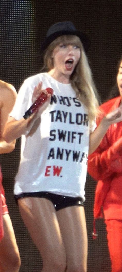 Taylor Swift Performing on Stage