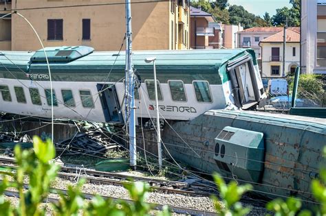 Treno Deragliato A Carnate Ripresa Circolazione Milano Lecco Treni