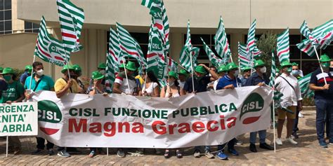 Sanit In Calabria Sindacati In Protesta Alla Regione Serve Una