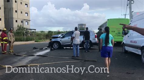 Fuerte Accidente Entre Una Omsa Y Un Jeepeta Deja Un Muerto Y Varios