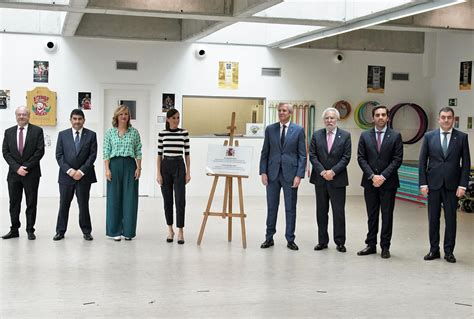 La Reina Letizia Inaugura El Curso Escolar En Oroso