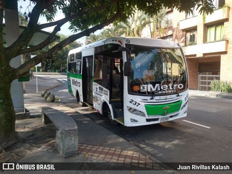 Metro De Medellin 237 Em Medellín Por Juan Rivillas Kalash Id