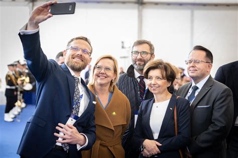 Premier Morawiecki O Przekopie Mierzei Wi Lanej Zrywamy Ostatnie P Ta