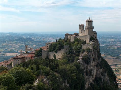 Guida Alla Città Di San Marino