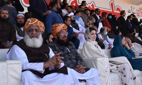 Maryam Nawaz Fazlur Rehman Join Sit In Outside The Supreme Court In