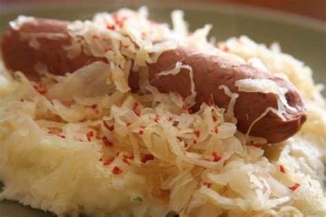 Hot Dogs And Sauerkraut Recipe - Genius Kitchen