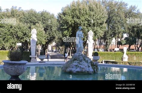 Villa borghese fountain gardens Stock Videos & Footage - HD and 4K Video Clips - Alamy