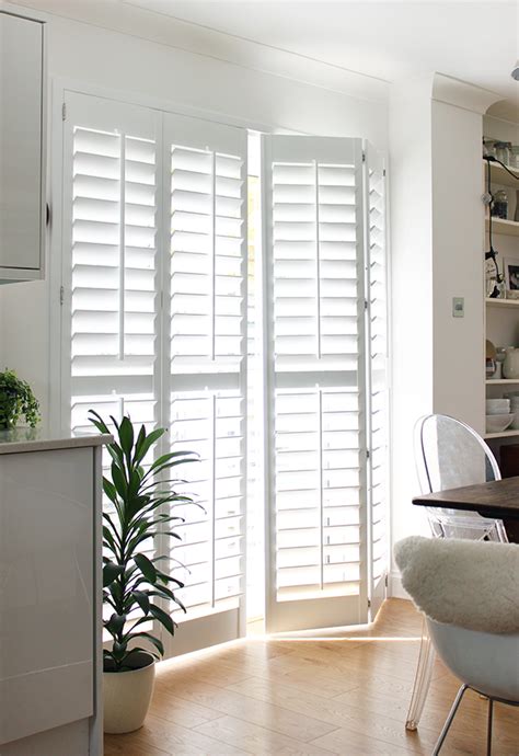 Plantation Shutters Sliding Door Blinds Ideas / Five Window Covering ...