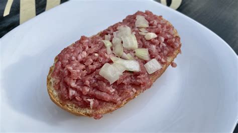 Germanys Raw Pork Sandwich Isnt As Scary As You Think