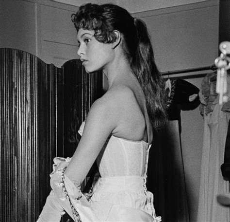 Pin On Brigitte Bardot Style And Beauty Icon Brigitte Bardot Bardot