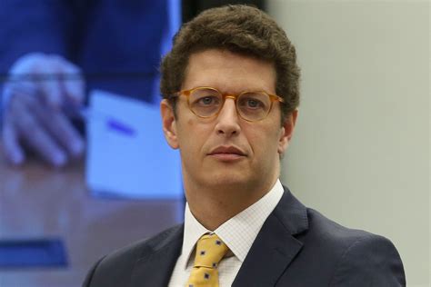 MPF denuncia Ricardo Salles sem relatório final da Polícia Federal