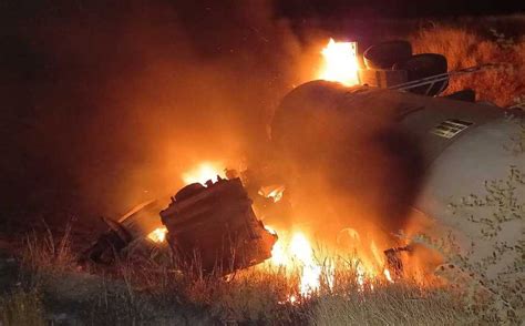 Explotó Una Pipa De Gas Sobre La Carretera León Silao Hay Al Menos Dos