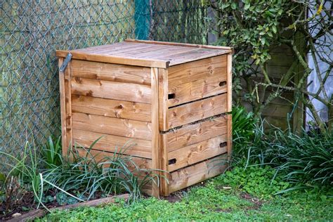 Le pire endroit pour votre futur bac à compost obligatoire au jardin