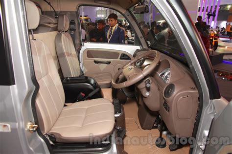 Mahindra Supro customised version - Auto Expo 2016 Live