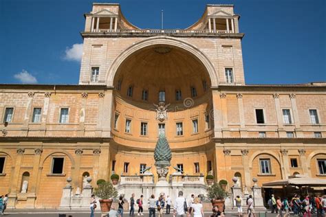 Cour De Belv D Re Dans Les Mus Es De Vatican Photo Stock Ditorial