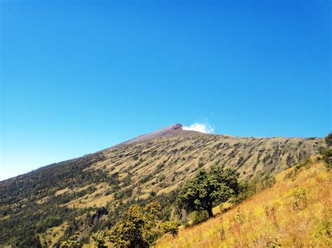 Pendakian Gunung Rinjani Mending Via Sembalun Atau Senaru