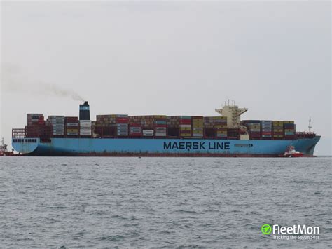 Photo of MAERSK HANGZHOU (IMO: 9784300, MMSI: 563042200, Callsign: 9V5602) taken by K.ALJAZ.