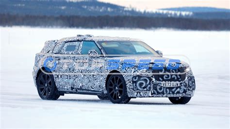 Photo Gallery: First Spy Shots Reveal The 2025 Land Rover Electric SUV