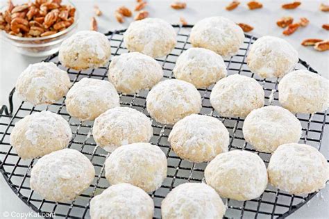 Pecan Sandies - CopyKat Recipes