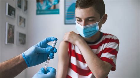 Covid 19 La Vaccination Des Adolescents Pourrait Devenir Obligatoire