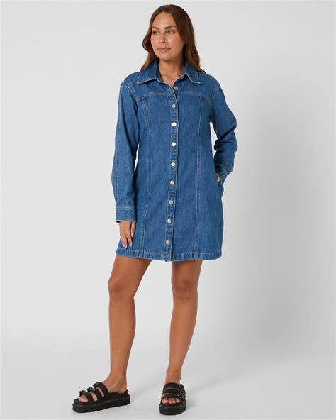 Levi S Shay Denim Dress Indigo Old Blue X Surfstitch