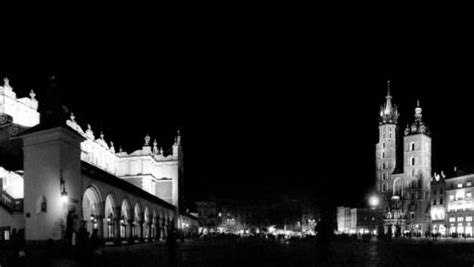 Panorama Of Krakow S Rynek Glowny At Night Have Camera Will Travel