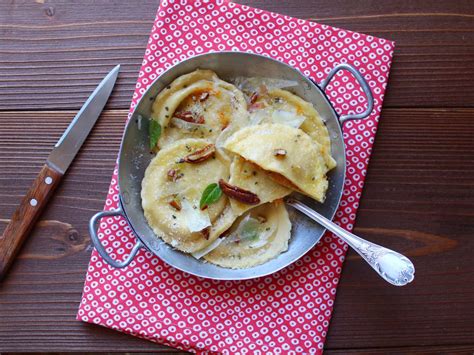 Raviolis Maison Au Potimarron Ch Vre Et Noix De P Can Recette Par