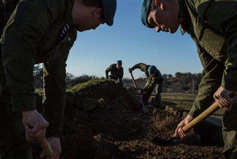 As Sanctions Start Russia Feels A Sting The New York Times