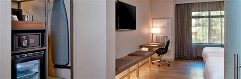 Hotel Rooms in Bellevue, WA | AC Hotel Seattle Bellevue/Downtown