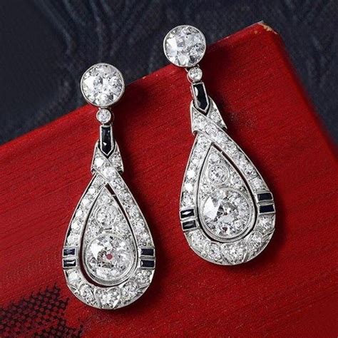 Huitan Personality Women Vintage Dangle Earrings For Party Dazzling Cz