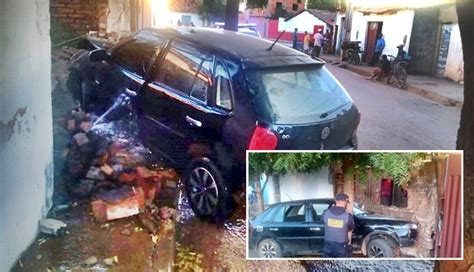 Barreiras Ba Motorista Perde Controle Do Carro E Invade Resid Ncia No