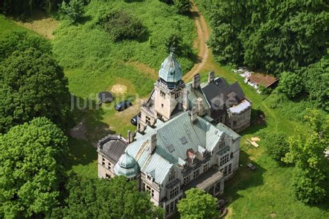 Luftaufnahme Grabau Gebäude und Parkanlagen des schloßartigen