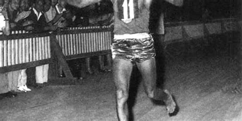 Abebe Bikila El Primer Africano En Ganar La Medalla De Oro En Los