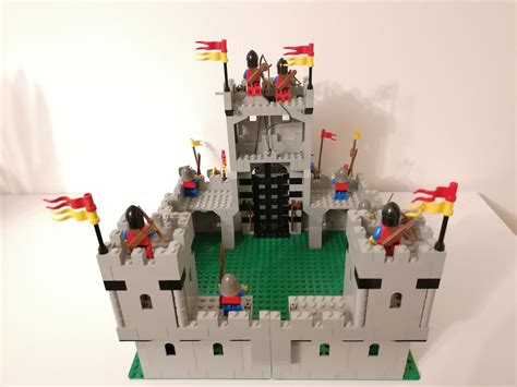 LEGO 6080 King's Castle - rytíři, hrad | Aukro
