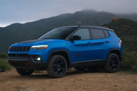 First Drive 2023 Jeep Compass Completes Its Two Year Makeover Edmunds