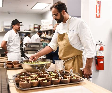 How To Make Hummus With Alon Shaya America S King Of Hummus