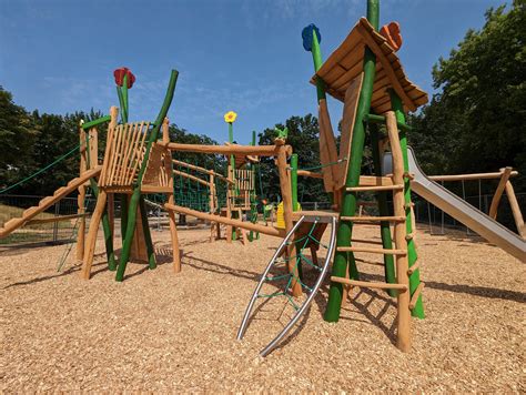 Spielpl Tze In Bad D Rkheim Spielplatz Im Kurpark Mit Barfu Pfad Und