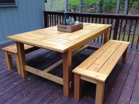 Do It Yourself Cedar Patio Table Build A Patio Harvest Table Canadian Woodworking Magazine