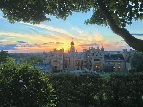 Pin by Madeline Zwikelmaier on Harlaxton College | Photo spots, Photo ...