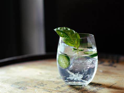 9 Lowest Calorie Alcohols For Weight Loss | Man of Many