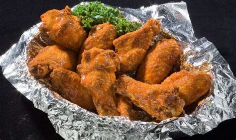 Flanigans Seafood Bar And Grill Serves The Best Buffalo Wings In Miami