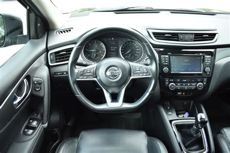 Nissan Qashqai 1 5 DCI KAMERA 360 PANORAMA NAVI DO 2 GODINE JAMSTVA